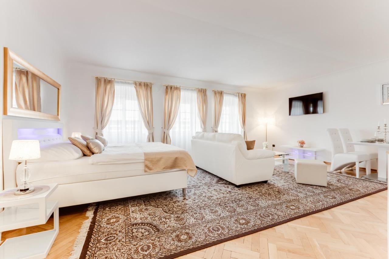 Apartament Charles Bridge Royal - Castle District *