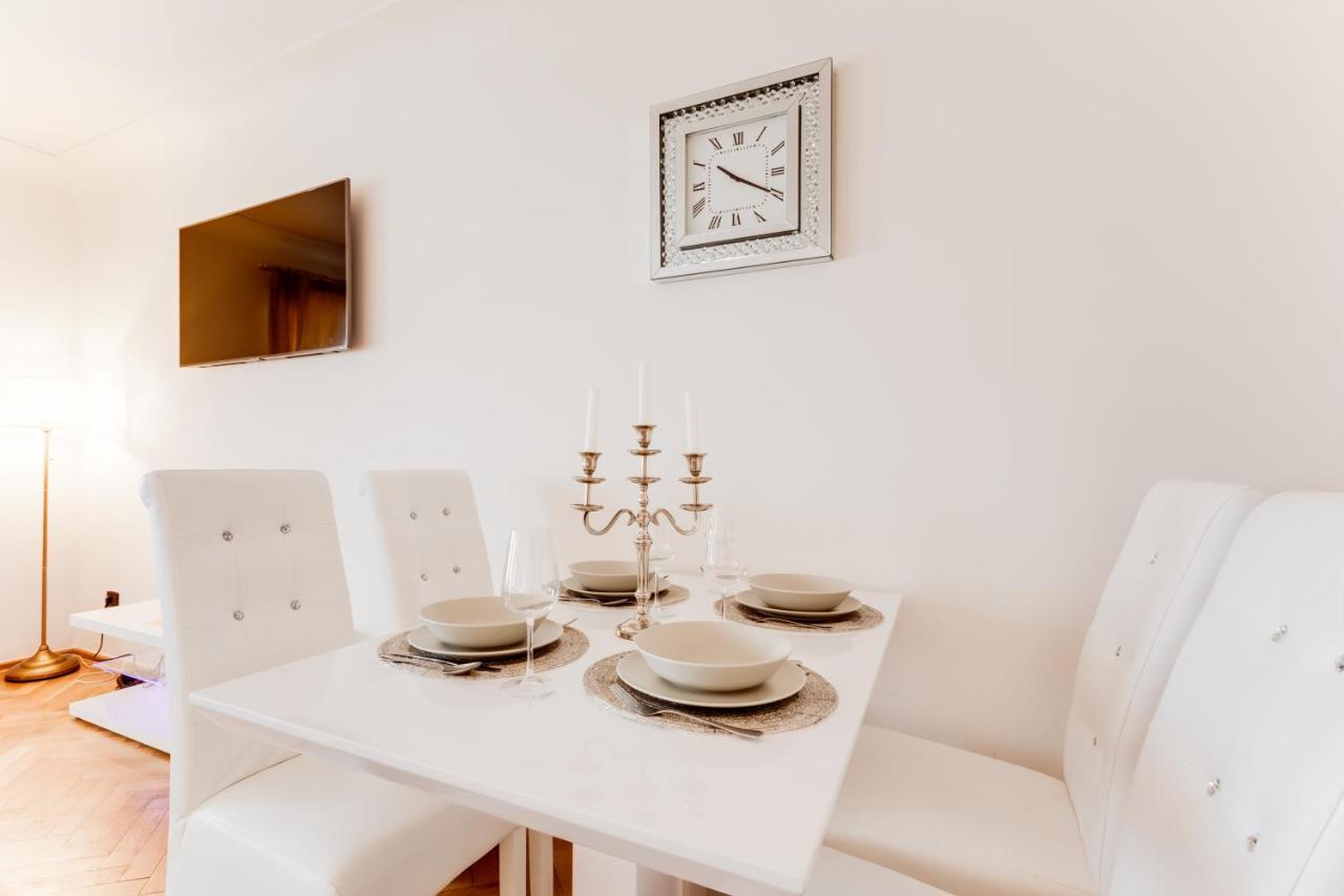 Apartament Charles Bridge Royal - Castle District Praga